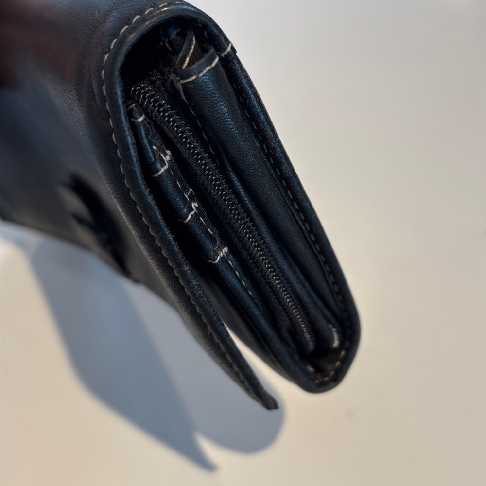 Tignanello buttery- soft black leather bifold wallet - Picture 8 of 11